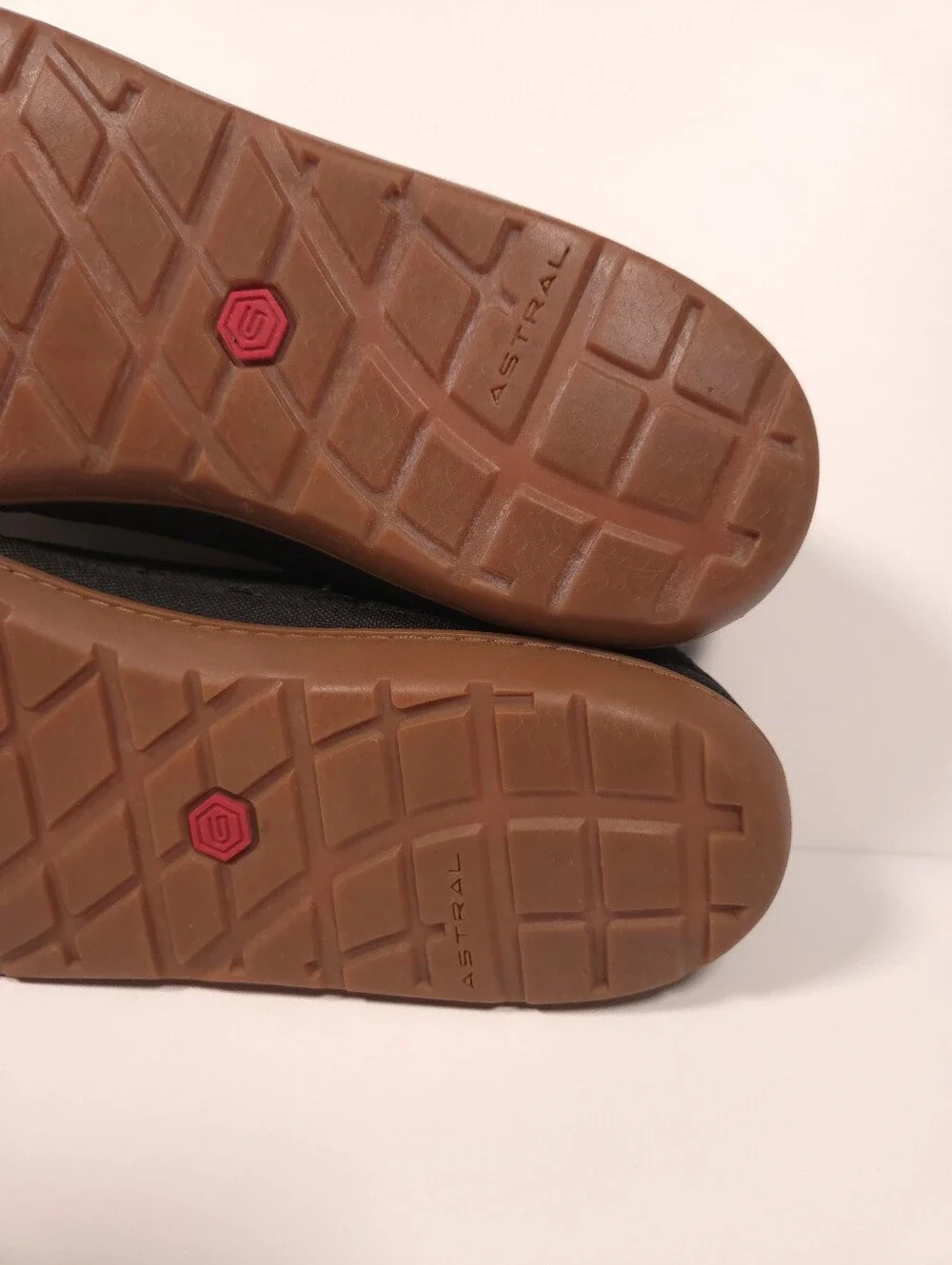 Astral Loyak Barefoot Water Shoes Mens Size 8 Black Brown V173 Lace Up GUC!